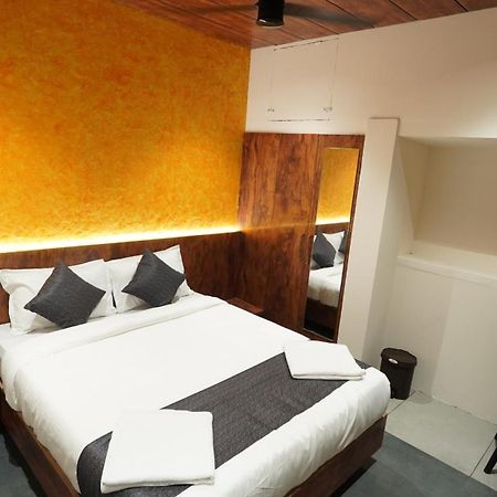 Hotel Hive Inn - Кожикоде Экстерьер фото