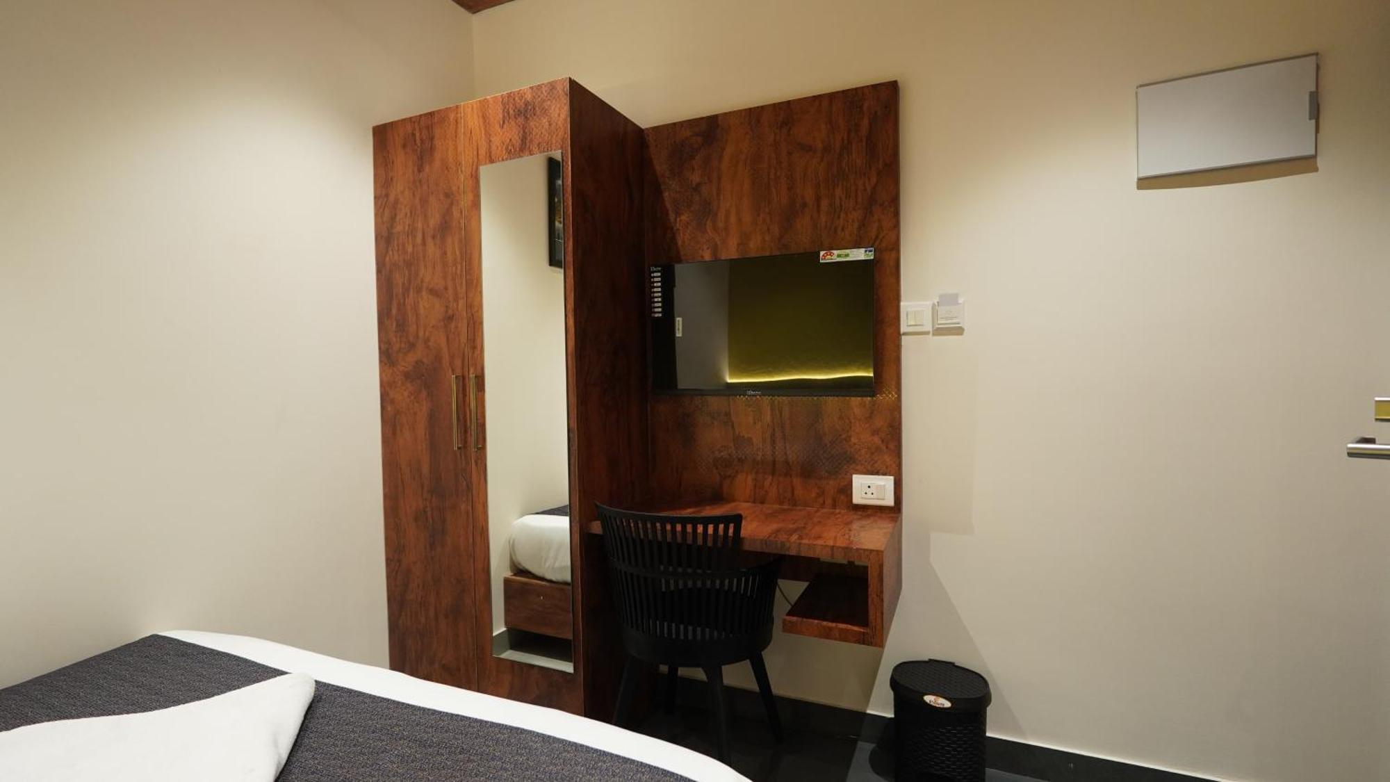 Hotel Hive Inn - Кожикоде Экстерьер фото
