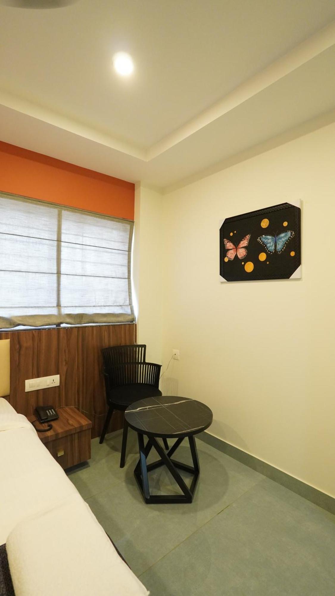 Hotel Hive Inn - Кожикоде Экстерьер фото