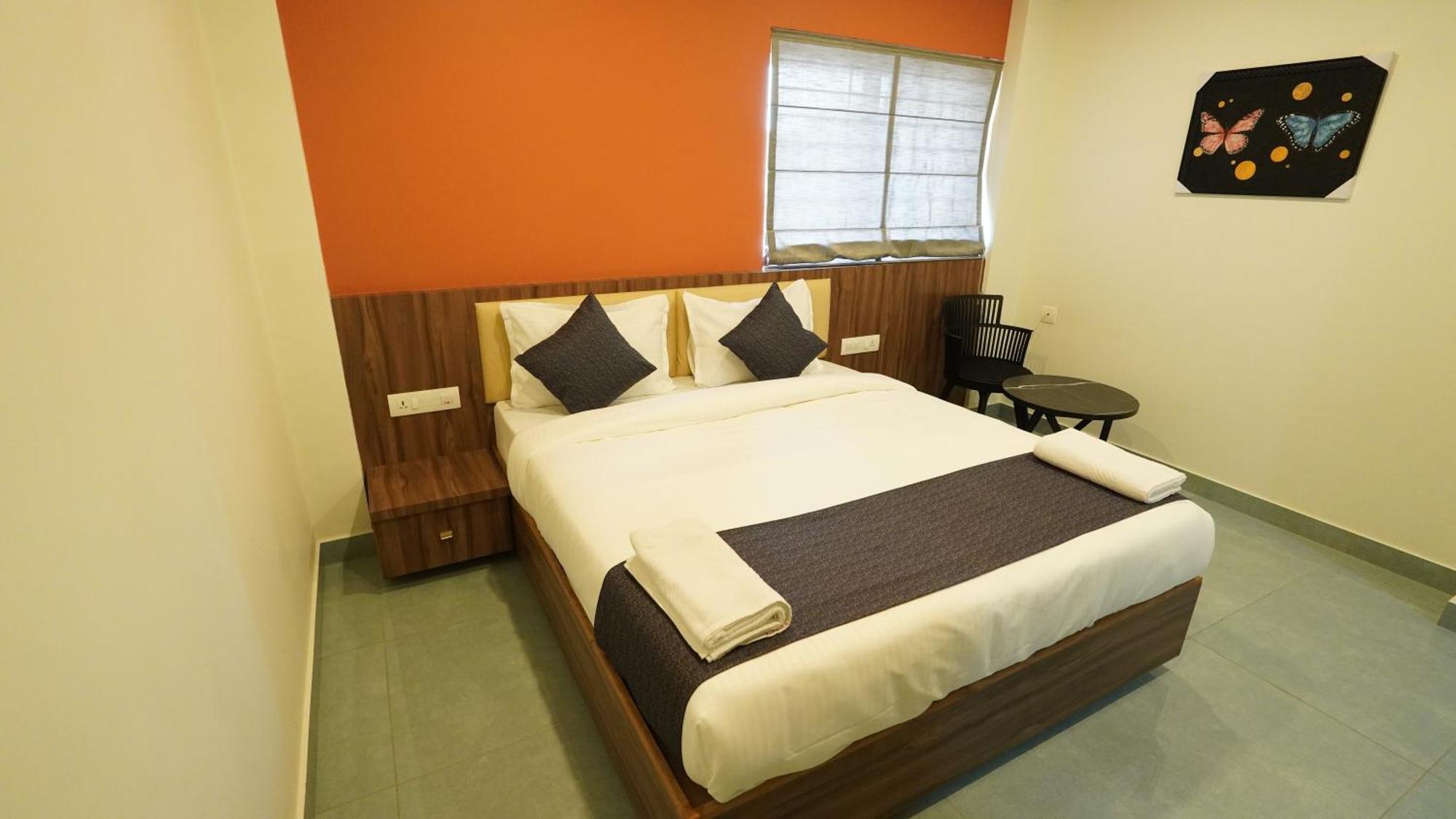 Hotel Hive Inn - Кожикоде Экстерьер фото
